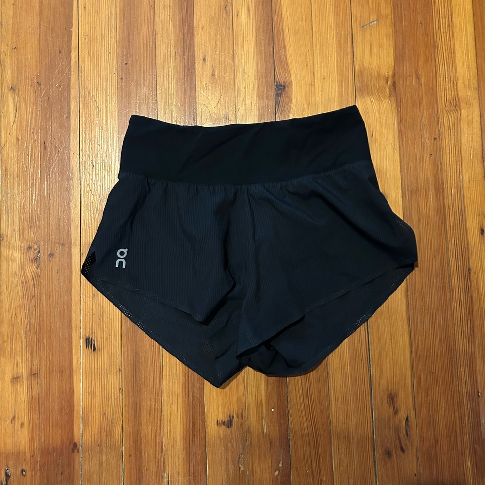 On race short size small